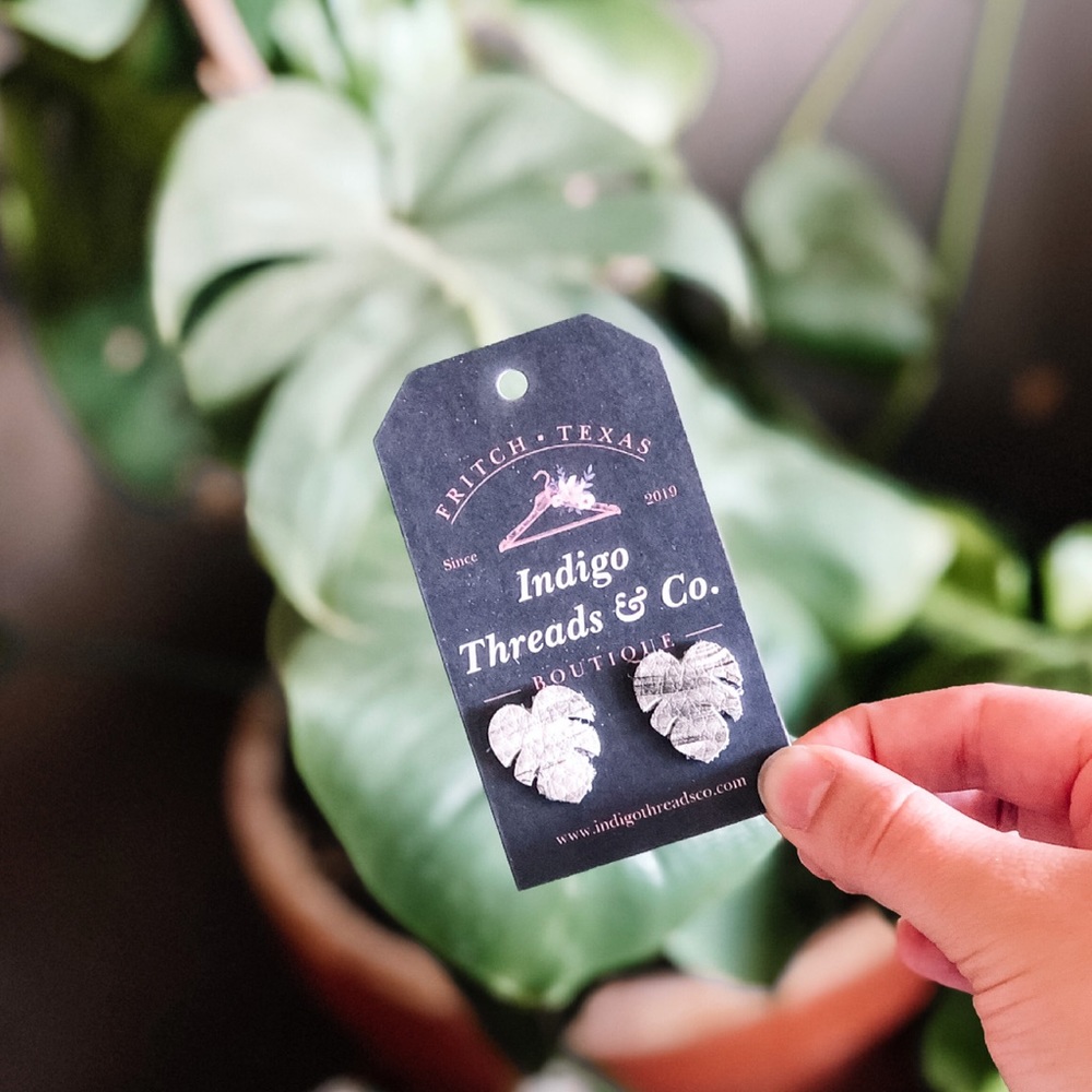 Marble Dyed Leather Monstera Stud earrings
